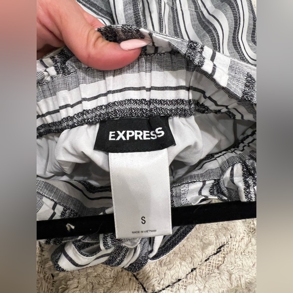 Express two piece set! - Picture 6 of 7